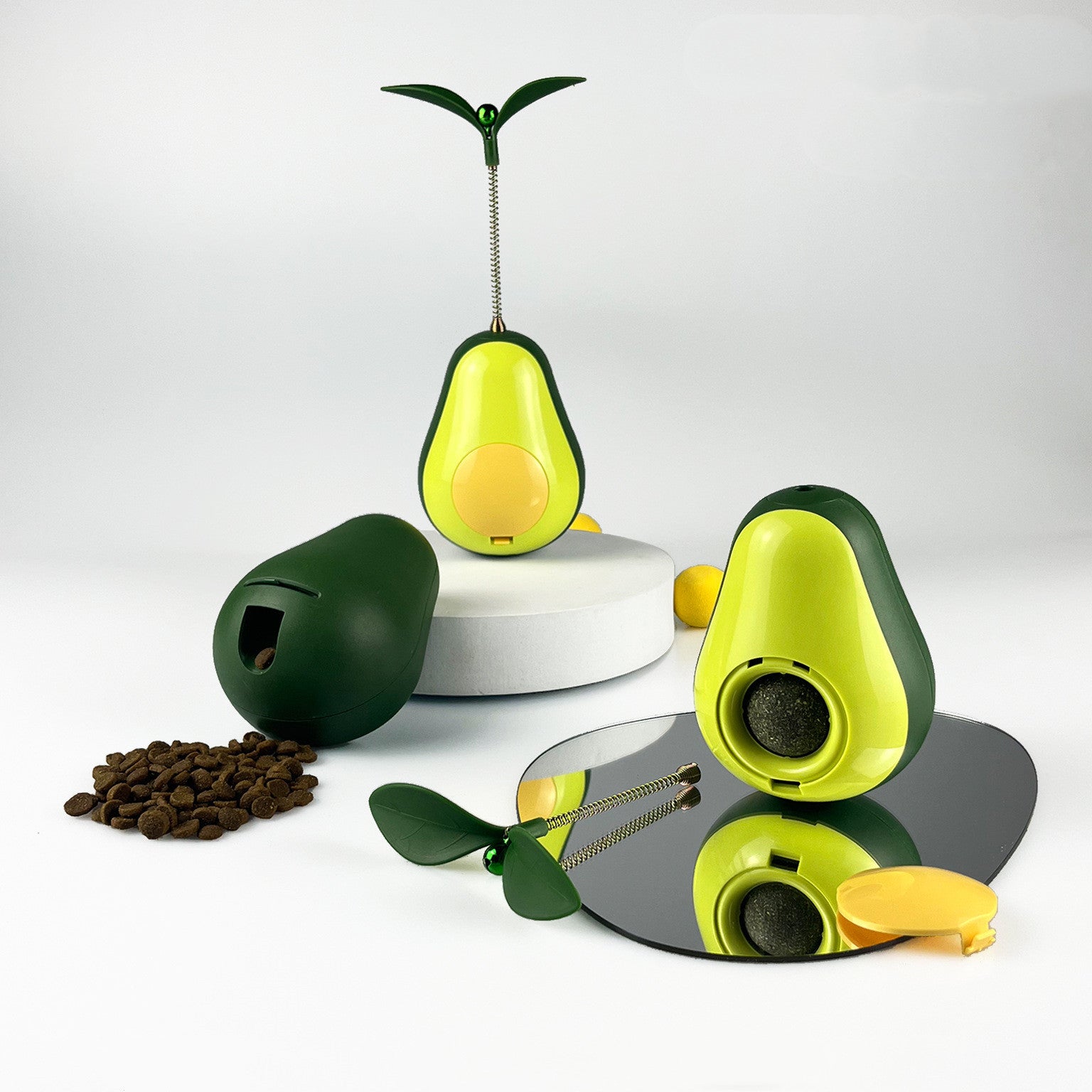 Multifunctional Food Leakage Toy Tumbler Avocado Cat Toy